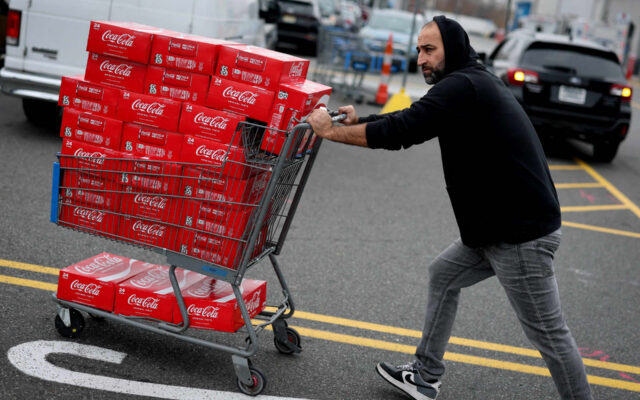 U.S. Consumer Shows Resilience in Early Third-Quarter Earnings