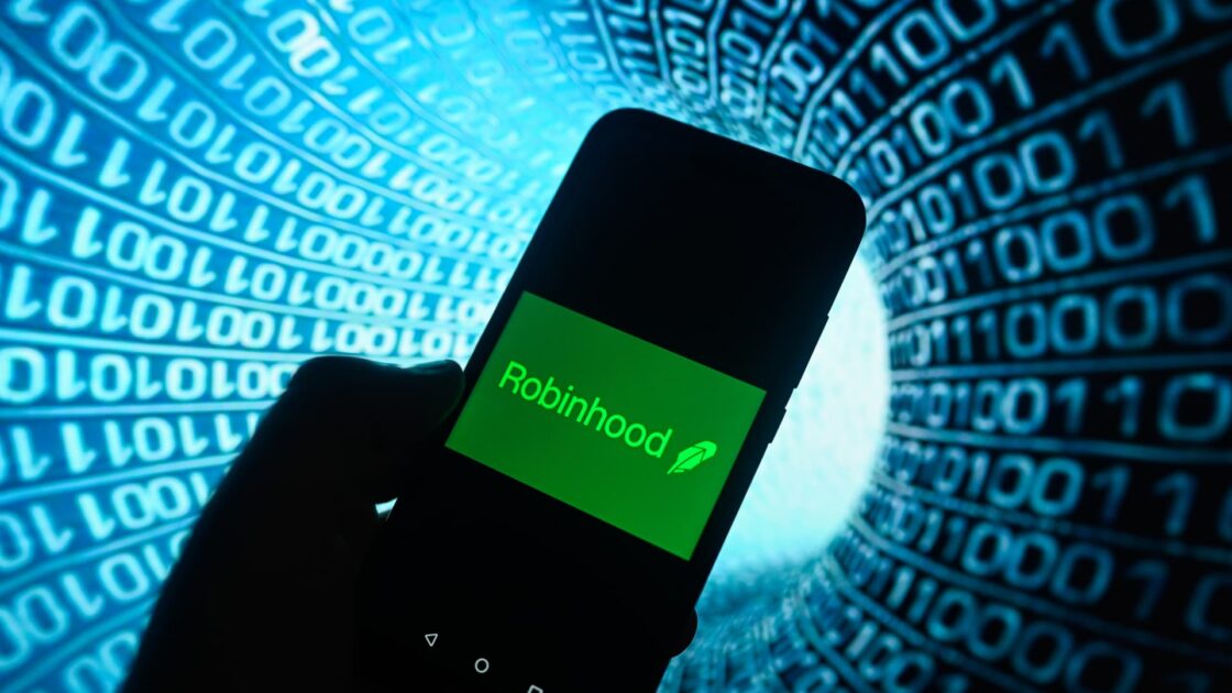 Robinhood Shares Drop on Crypto Slump Despite Growth