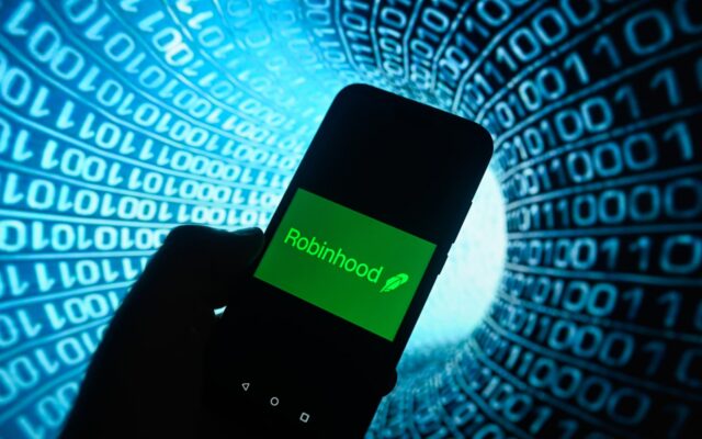 Robinhood Shares Drop on Crypto Slump Despite Growth