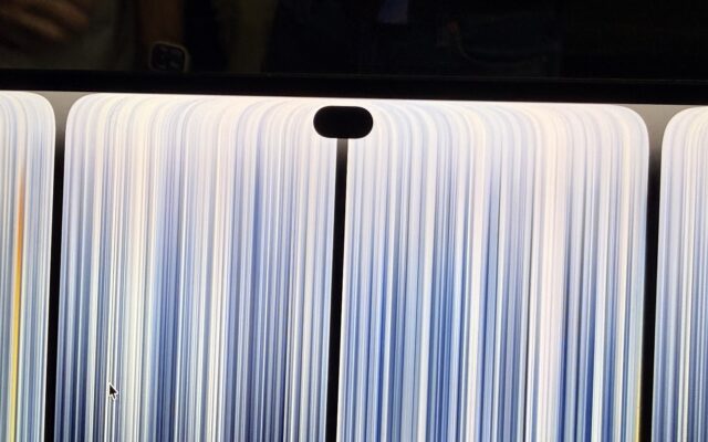 Touchscreen MacBook Pro Hands-On: OLED Display Shines