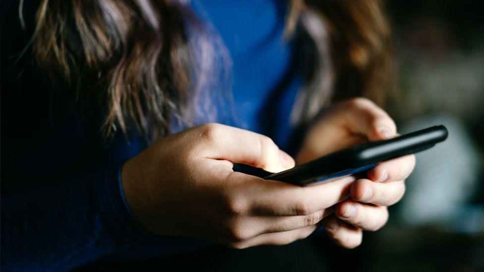 Scottish Police Target Online Gangs Coercing Children to Harm