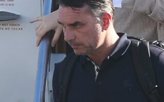 Flávio Bolsonaro Claims to Be Brazil President After Fleeing to Miami