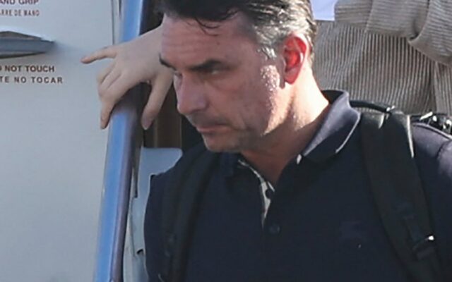 Flávio Bolsonaro Claims to Be Brazil President After Fleeing to Miami