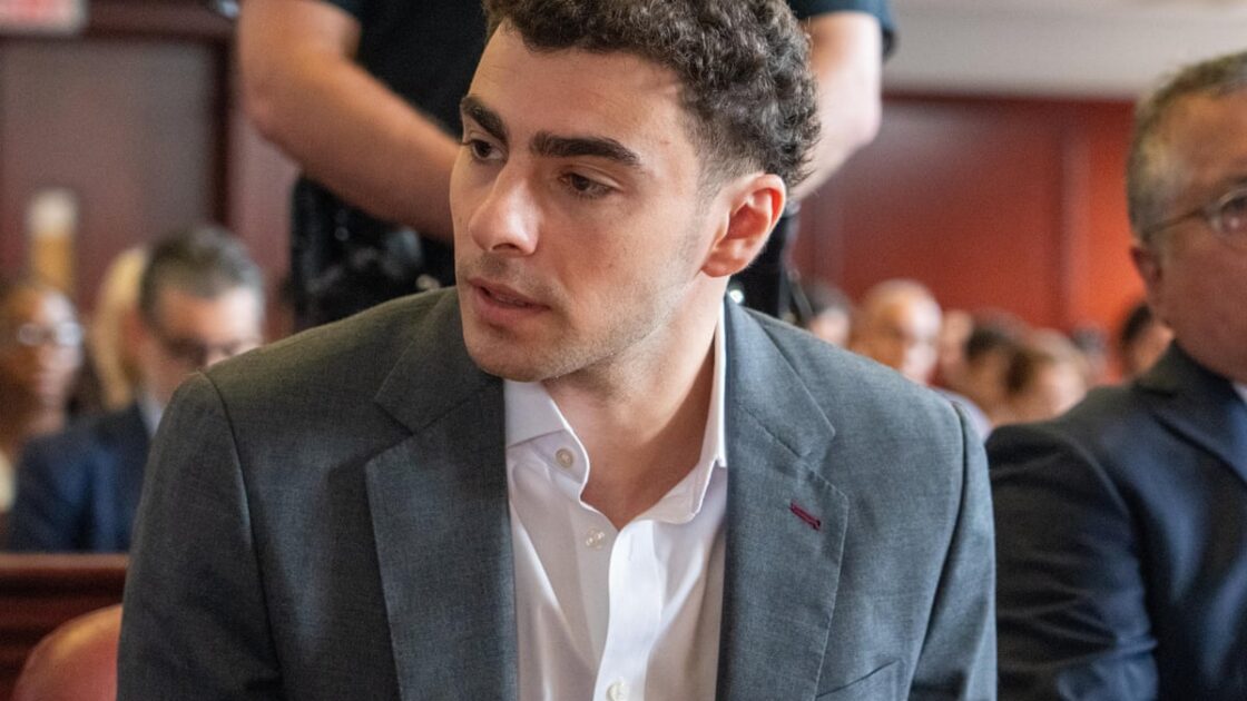 Luigi Mangione Seeks Dismissal of State Murder Case Over Double Jeopardy
