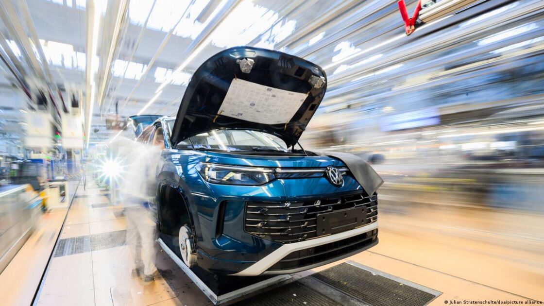 Volkswagen Logs Massive Q3 Loss of €5.86 Billion on Porsche Writedown