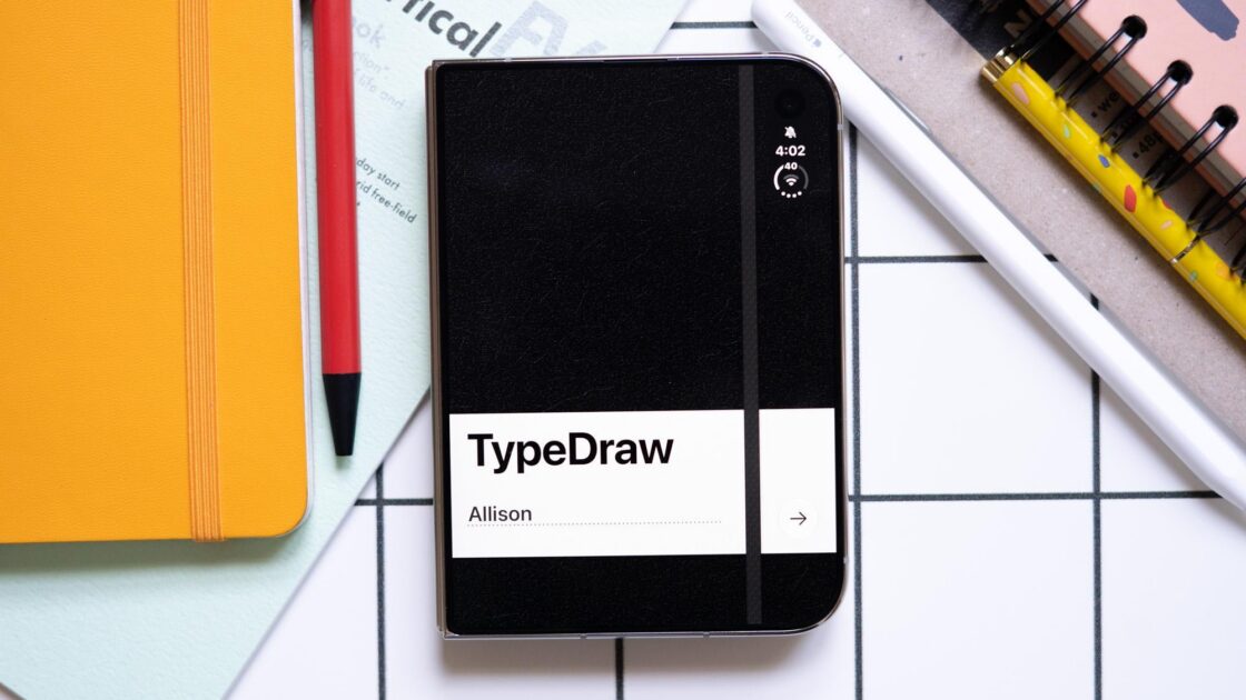 How Apple’s New Folding Phone Transforms Into a Notebook