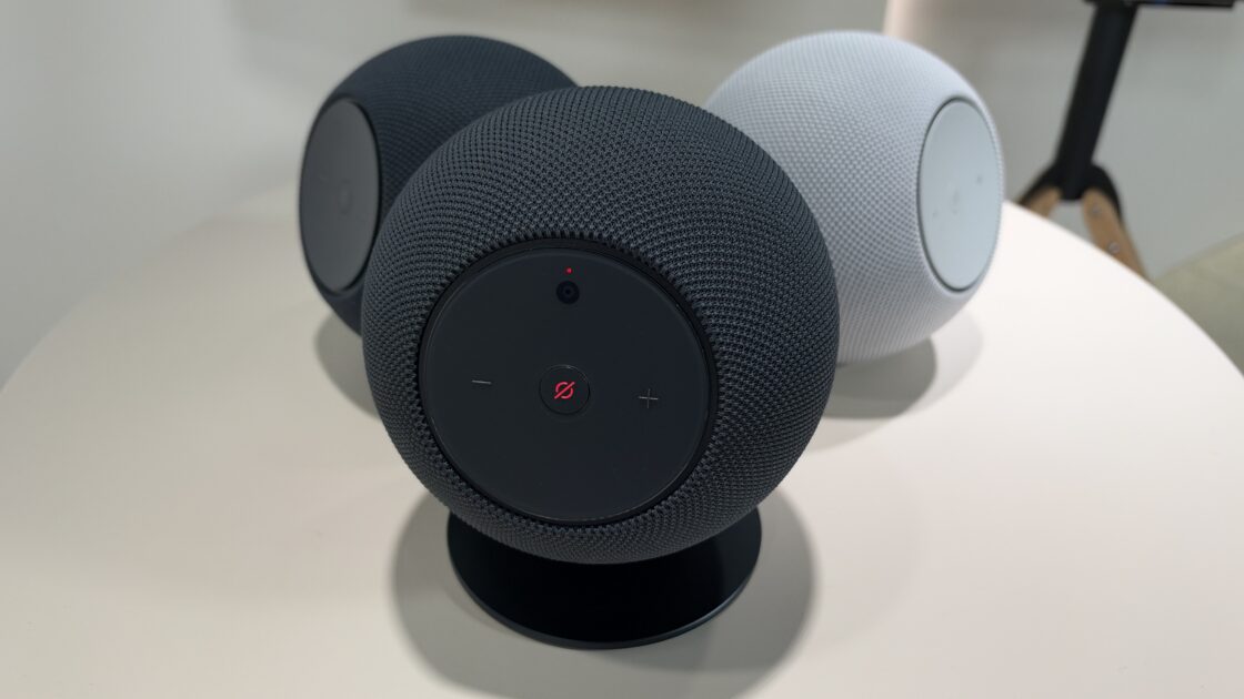 Amazon Updates Echo Smart Speakers with Cameras and Wi-Fi Extenders