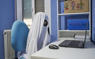 US Charges Five in First Crackdown on AI ‘Ghost Student’ Scam