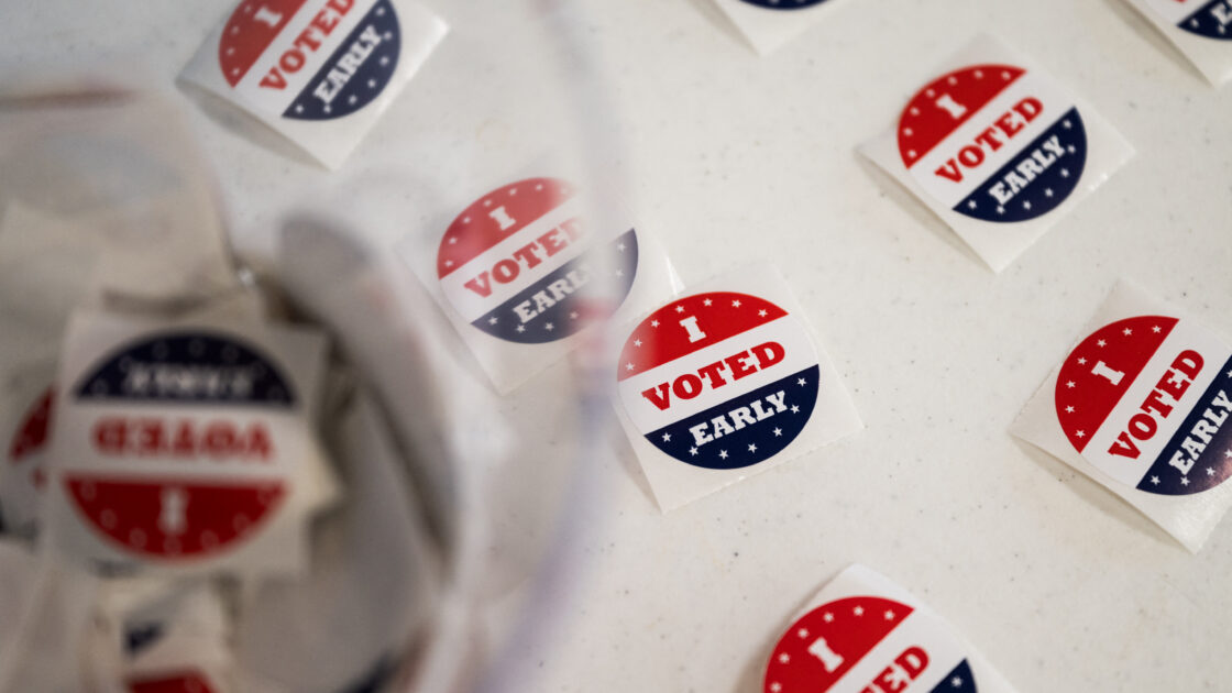Fake Polls Exposure Threatens US Midterms Integrity