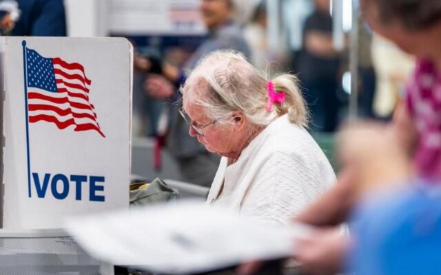 US Midterms See Over 43 Million Ballots Cast in Early Voting Surge
