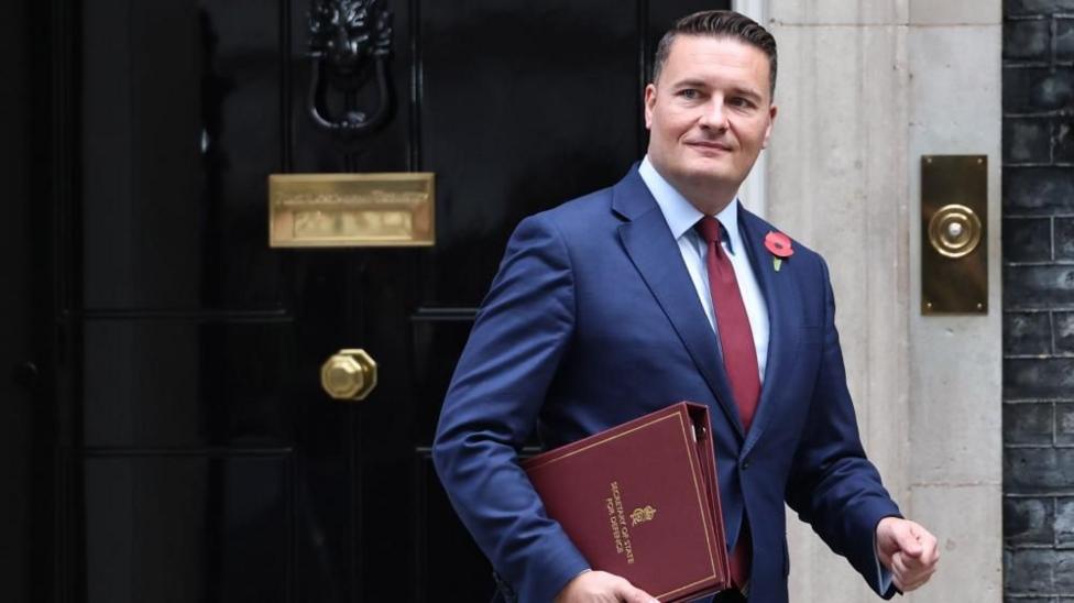 Foreign defence firms must invest in UK under new rules