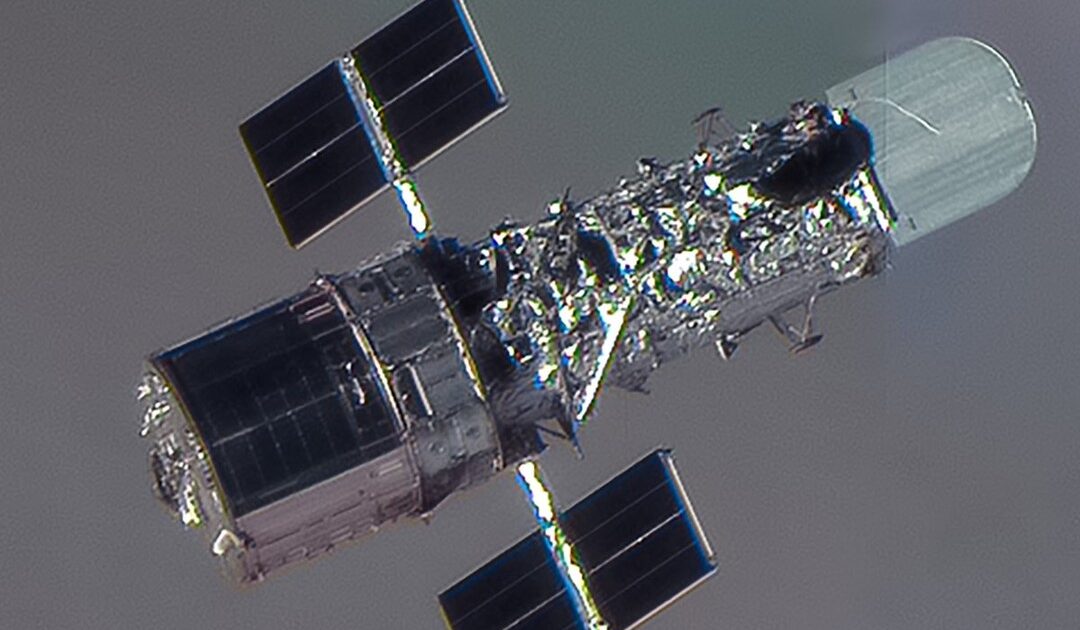 NASA Seeks Commercial Proposals to Rescue Hubble Space Telescope