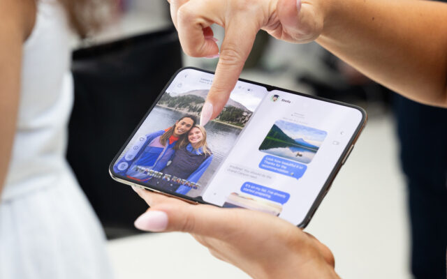 High Repair Costs Make AppleCare Essential for iPhone Duo