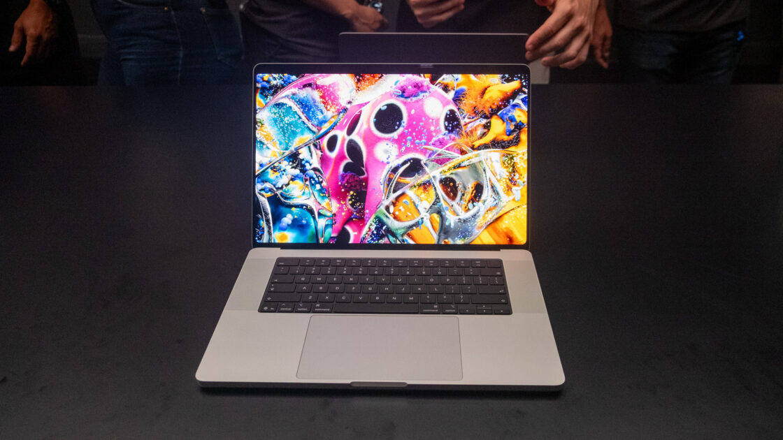 Apple Unveils First Touchscreen MacBook Pro With OLED