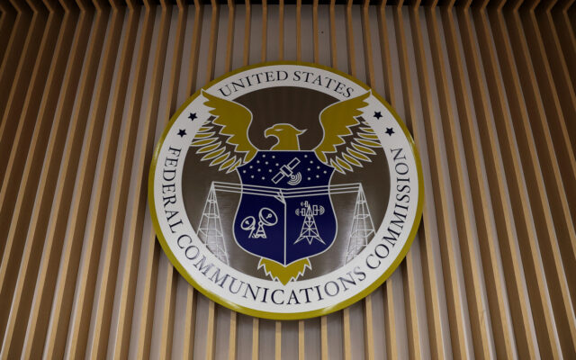 FCC Chair Proposes Rule to Allow Prison Cellphone Jammers