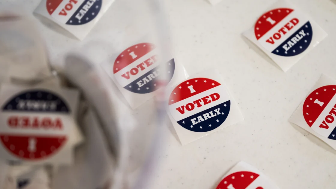 Midterm Races Heat Up, GDP Report Ahead of Election Day